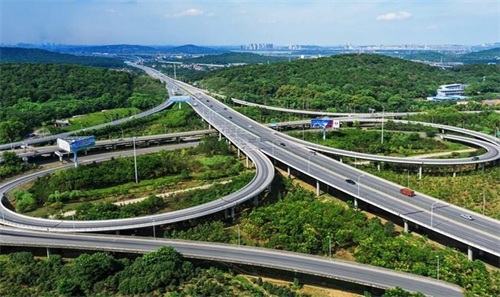 金塔钢筋套筒应用于高速公路